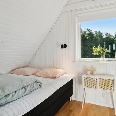 Beautiful In With Kitchen Glesborg